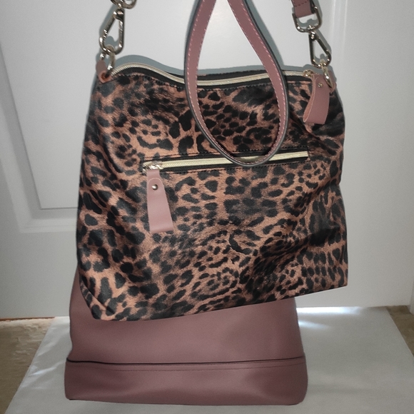 Gorgeous Genuine Mauve Leather Convertible Hobo Bag With Removable Insert - Picture 8 of 16